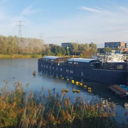 Wheelhouse Euphrate Houseboat Panzió Diemerbrug Kültér fotó