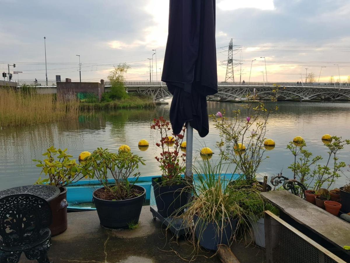 Wheelhouse Euphrate Houseboat Panzió Diemerbrug Kültér fotó