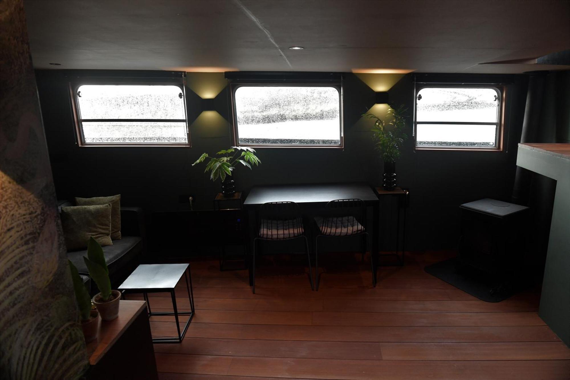 Wheelhouse Euphrate Houseboat Panzió Diemerbrug Kültér fotó