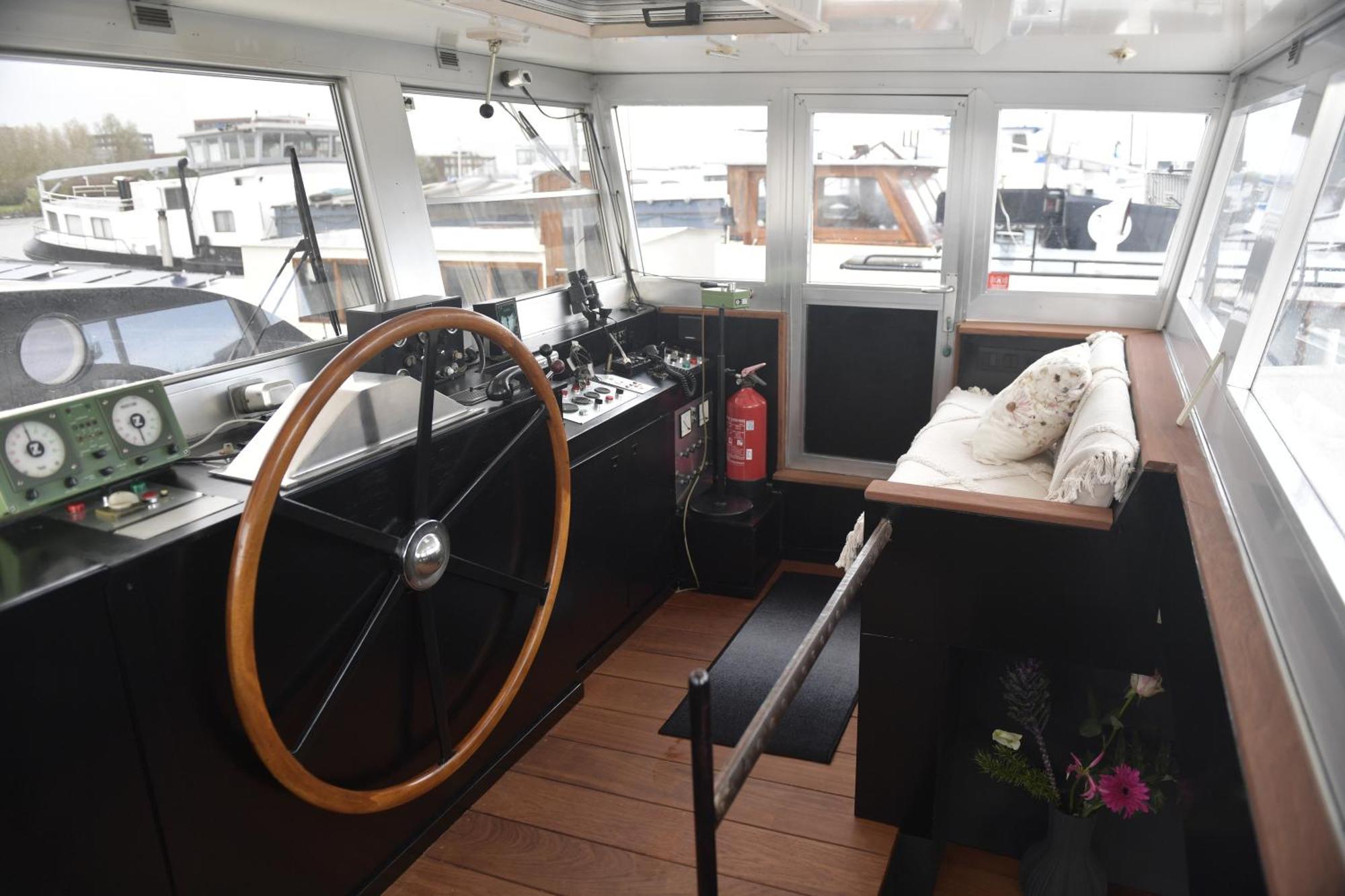 Wheelhouse Euphrate Houseboat Panzió Diemerbrug Kültér fotó